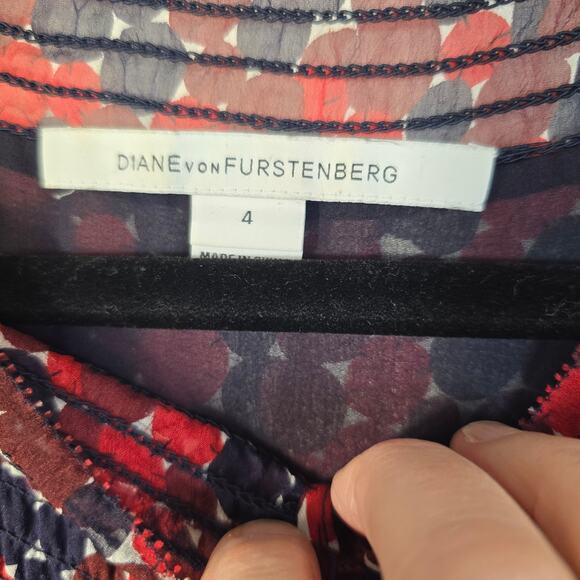 Diane Von Furstenberg Aleni Blouse Women's 4 Red Navy Rust Silk Circle Print - Picture 5 of 12